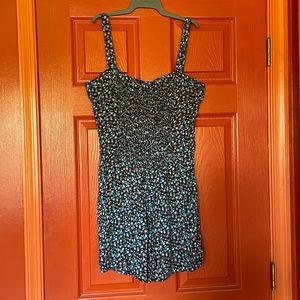Abercrombie & Fitch Ruched Bodice Adjustable Straps Romper - Large EUC